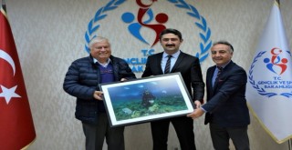 Saruhanoğlu , ''Dört kardeşiz , hepimiz  Türk Balıkadamları için çalışıyoruz''